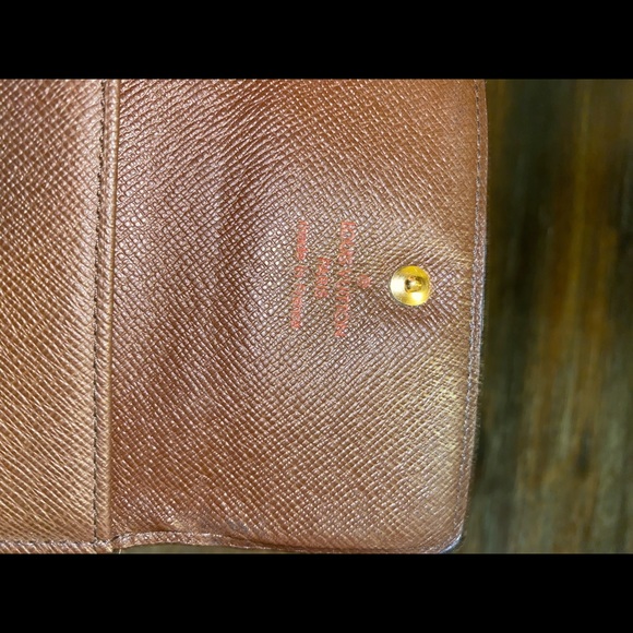 ❌❌Sold🚫🚫Authentic Louis Vuitton Wallet Damier Ebane - Picture 3 of 14